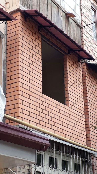 Установка  бесшумные  КОЗЫРЬКИ  и  РОЛИКИ ! + Наружная  Подоконники  !