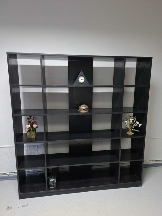 продаётся шкаф- стеллаж