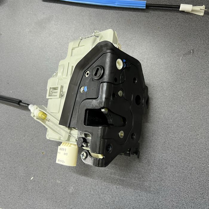 Замки дверей ауди а4 б8