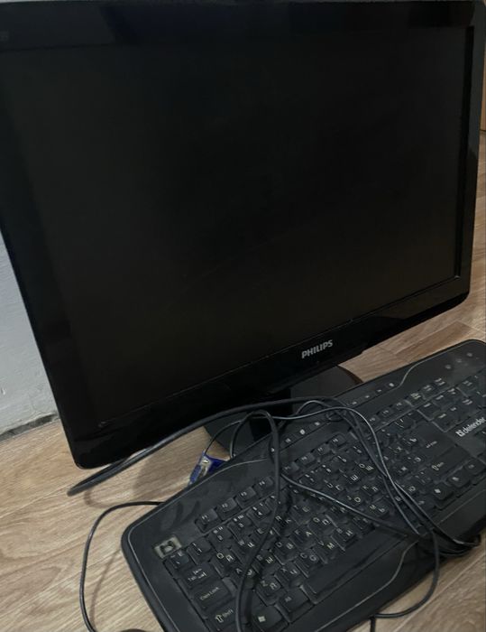 Продам монитор и принтер  , работает хорошо все, просто не пользуемся