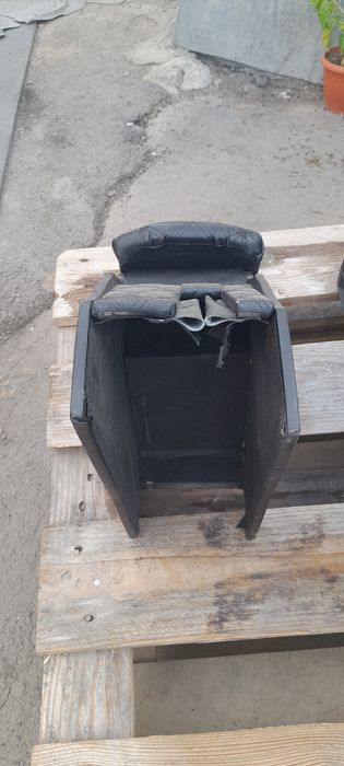 Продам авто подлокотник