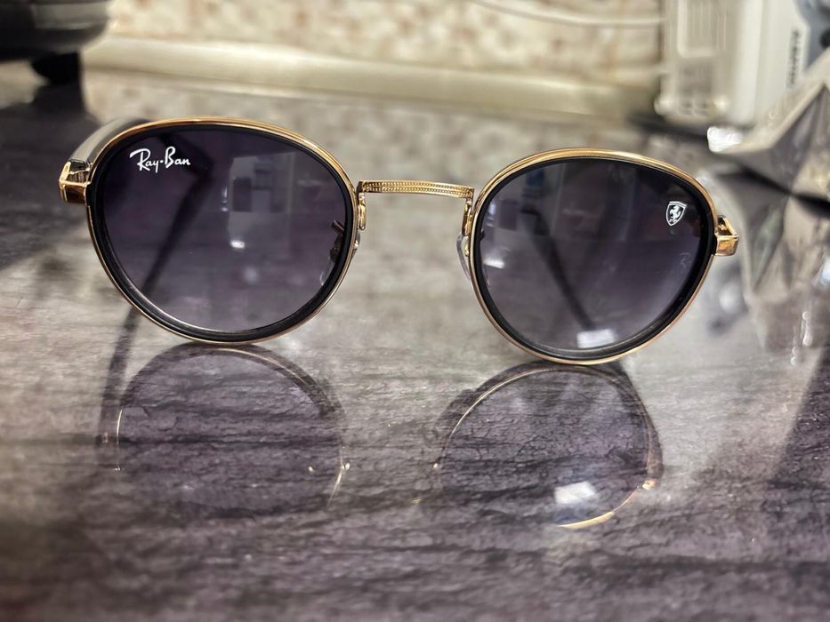 Ochelari Ray Ban Ferrari noi