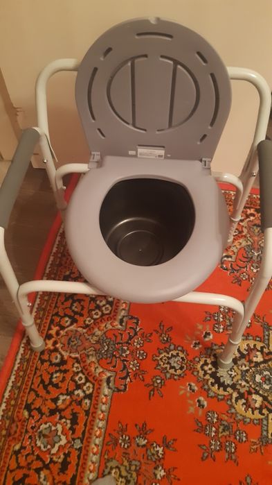 Санитарный кресло туалет