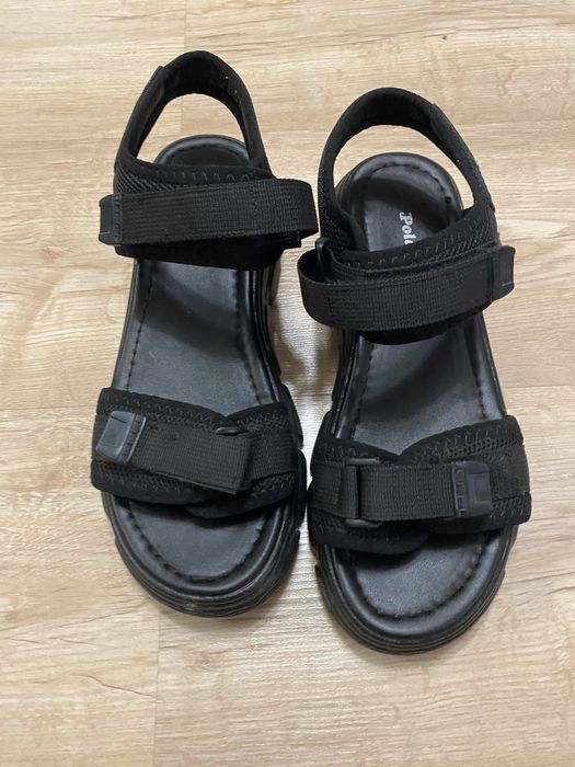Продам женские сандали