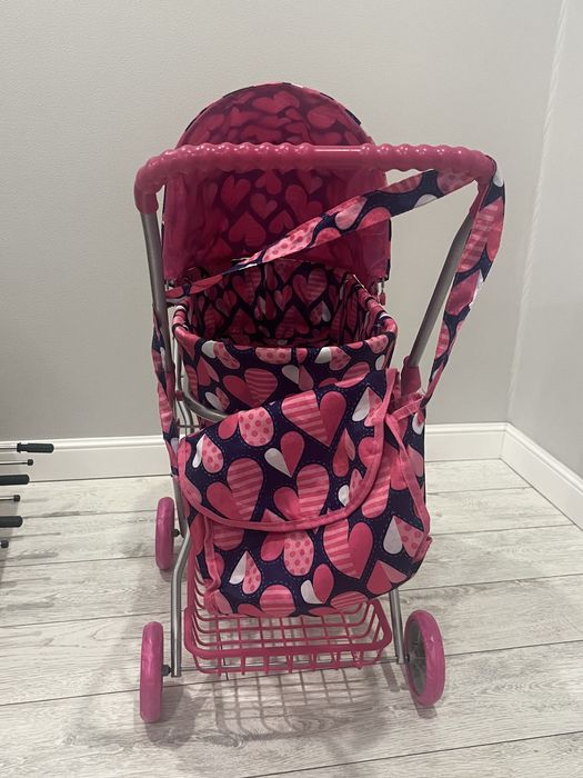 Игрушечная коляска