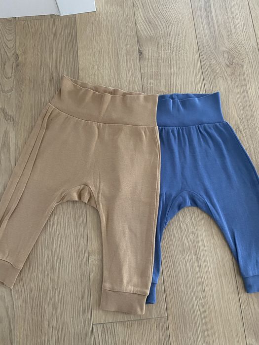 Set 2 pantalonei H&M marime 74 si o pereche Lupilu Cadou