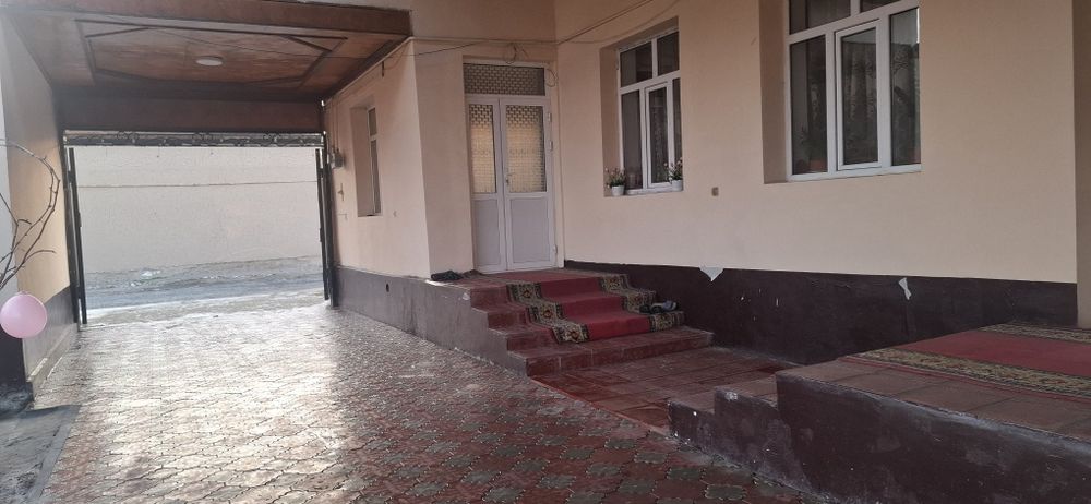 Nazarbek beshqorgon mahallasida  SROCHNIY uchaska sotiladi ozimizani u