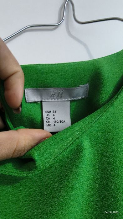 Rochie HM verde smarald marimea 34 XS cu maneci bufante
