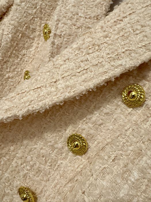 Елегантно дамско сако BALMAIN – букле, златни копчета