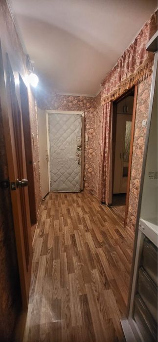 Продам 1 комн гостинку 19 мкрн