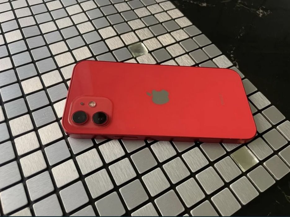 Vand sau schimb iphone 12