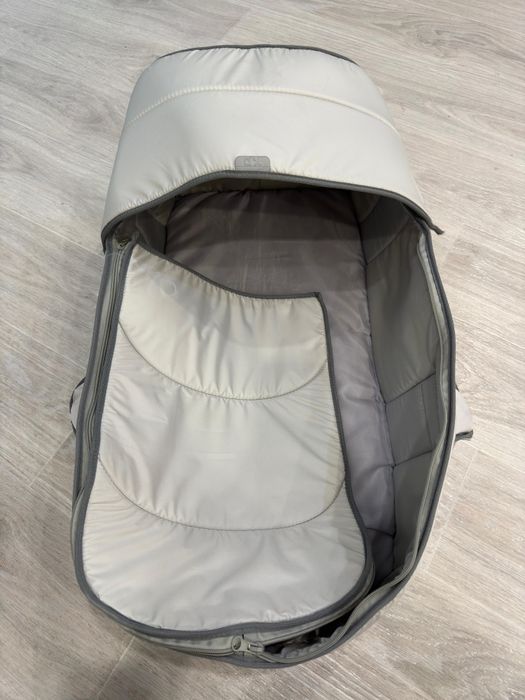 Продам детскую люльку - переноску