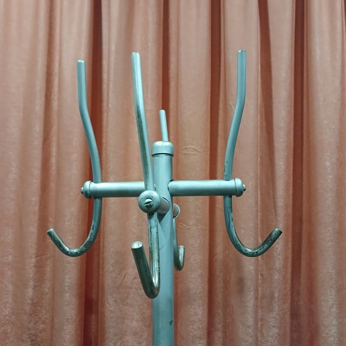 Гардеробная Вешалка