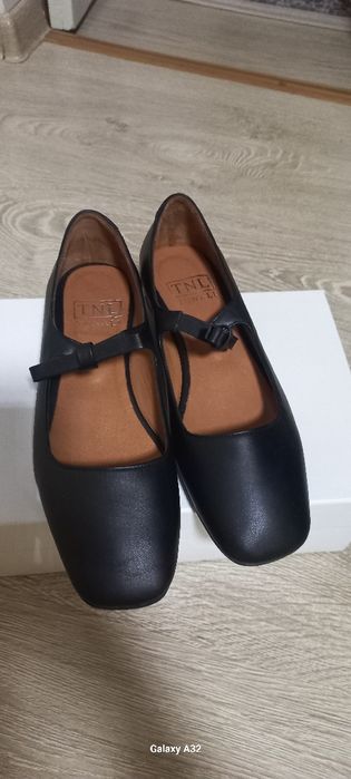 Новая Кожаная обувь