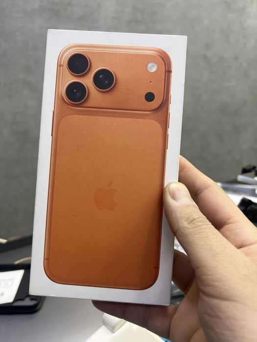 iPhone 17pro/max оренж йанги пачка очилмаган сим есим ўтган  1550$