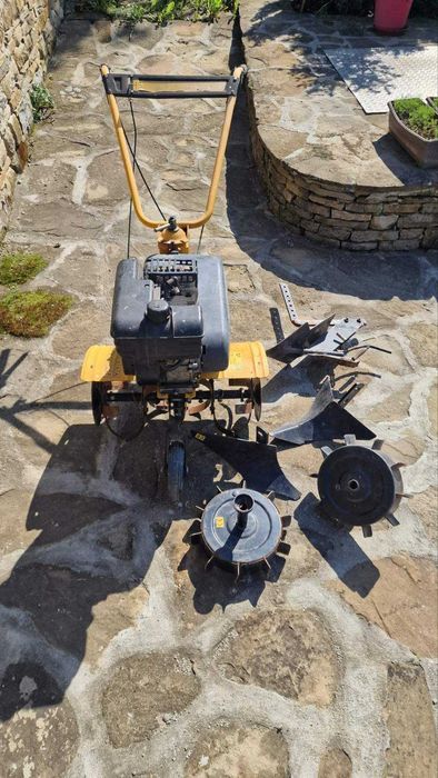 Мотофреза- нов внос,  производство Италия с инвентар