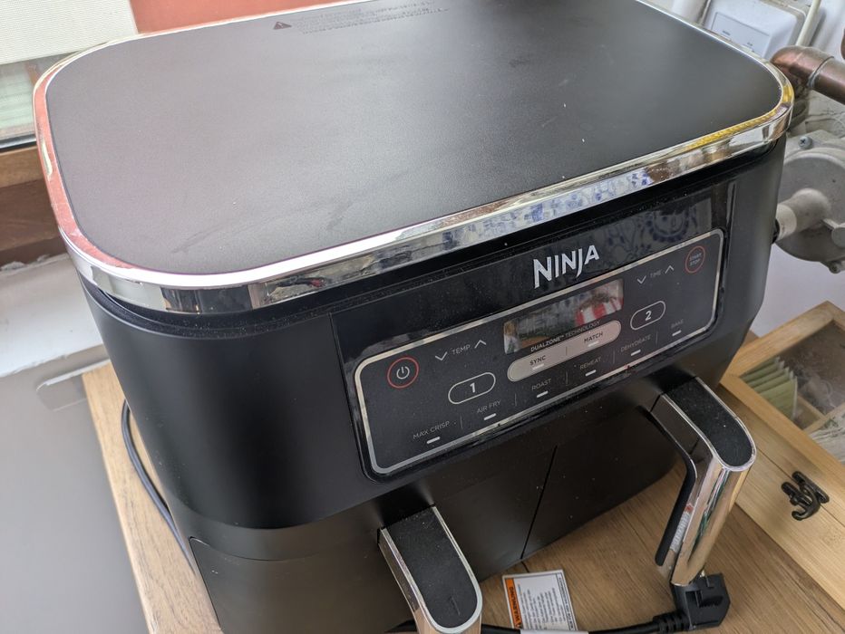Vând Ninja Foodi Dual Zone Air Fryer 7.6L