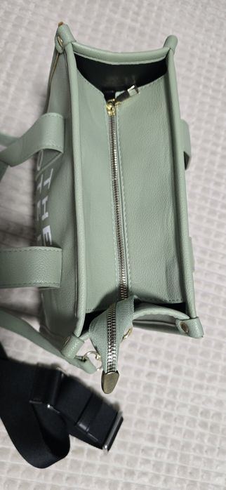 Нова.  Marc Jacobs The Leather Mini Tote Bag