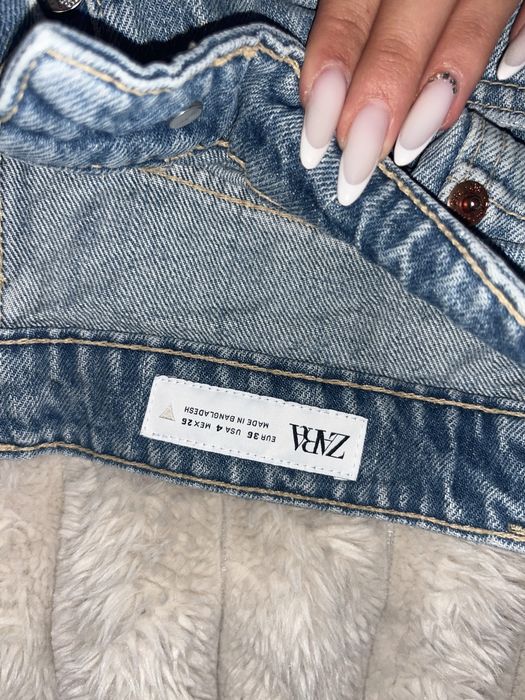 Къси панталонки ZARA