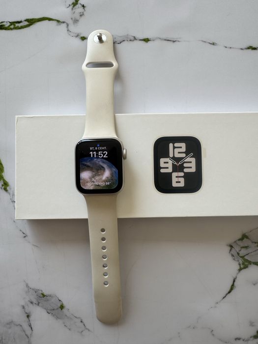Apple Watch SE (2-го поколения)