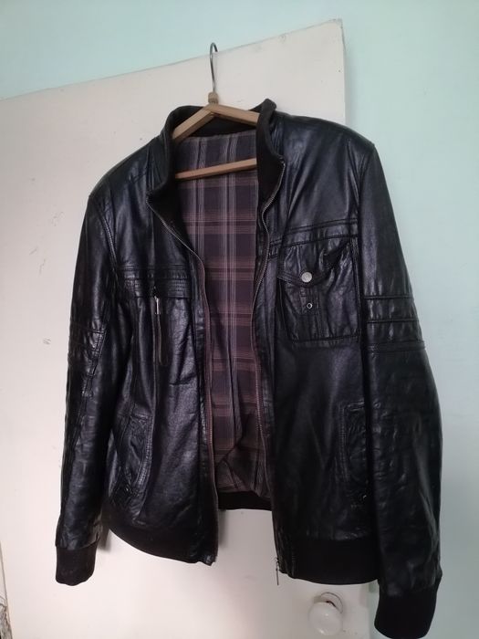 Продам кожаные куртки.