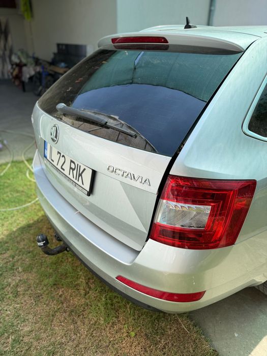 Vând Skoda Octavia