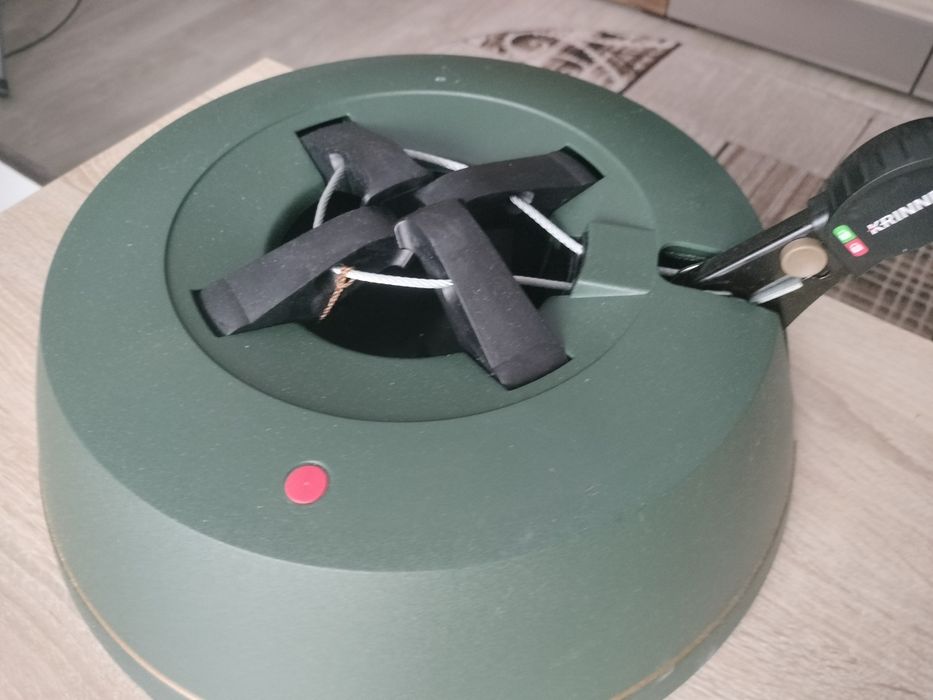 Suport nou pom de Crăciun