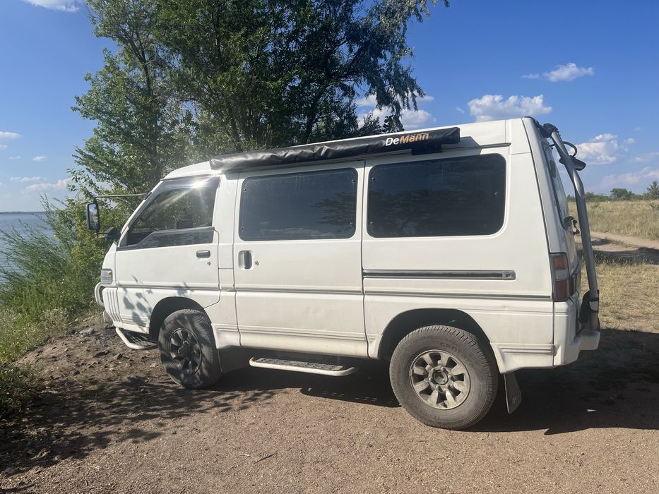Митсубиси Делика 2.5