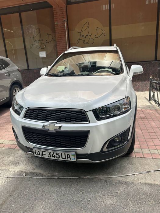 Продам Captiva  2 ,2015  года.цвет белый жемчуг