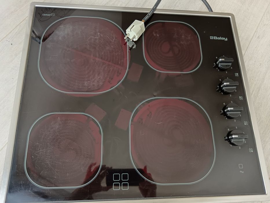 Керамичен плот с 4 котлона