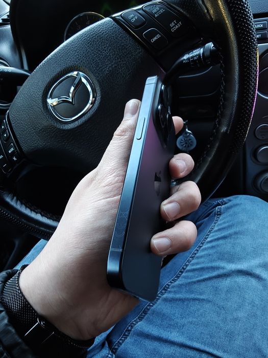 Продам iphone 15 pro без ремонта идеал!