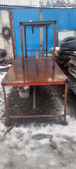 Карказ квадратных стол