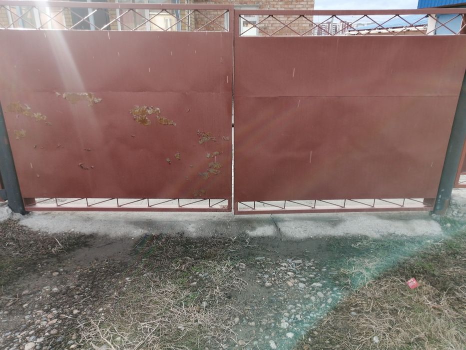 Распашные варота для колитки