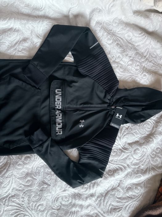 Under Armour суитчер