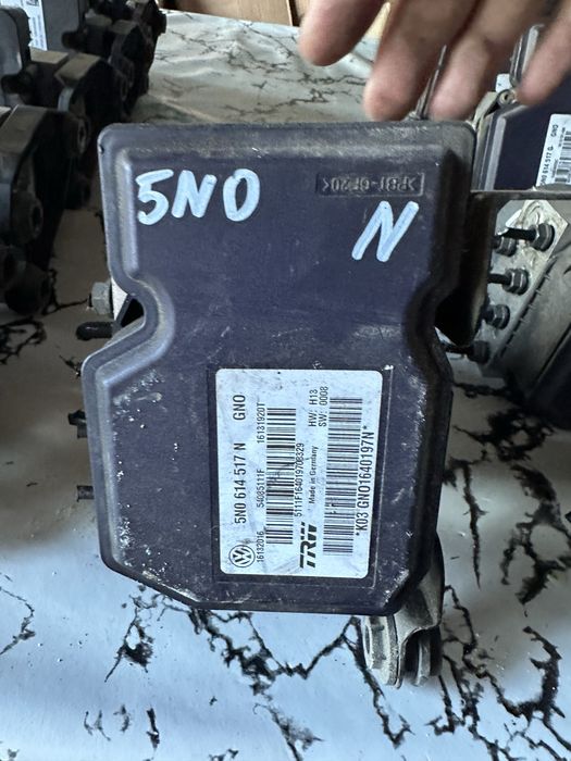 ABS помпа модул Абс за Audi Vw Tiguan Q3 5N0614109 N tdi tfsi