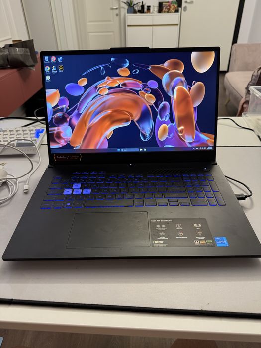 Laptop Asus TUF F17 ( i5 , 3050 )