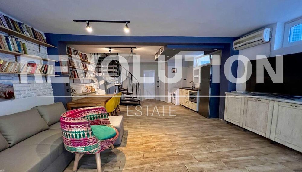 Къща в района на Център!