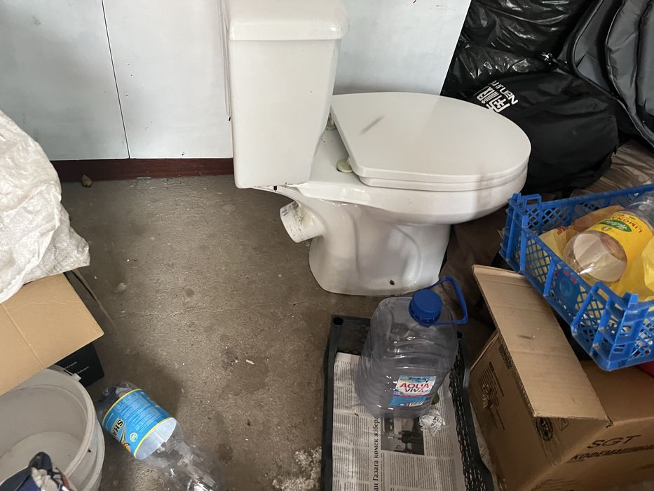 Продам унитаз б/у.