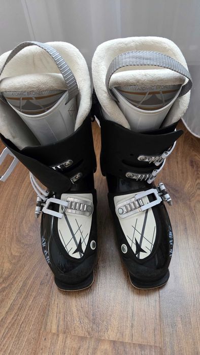 Vand clapari Atomic 37-38