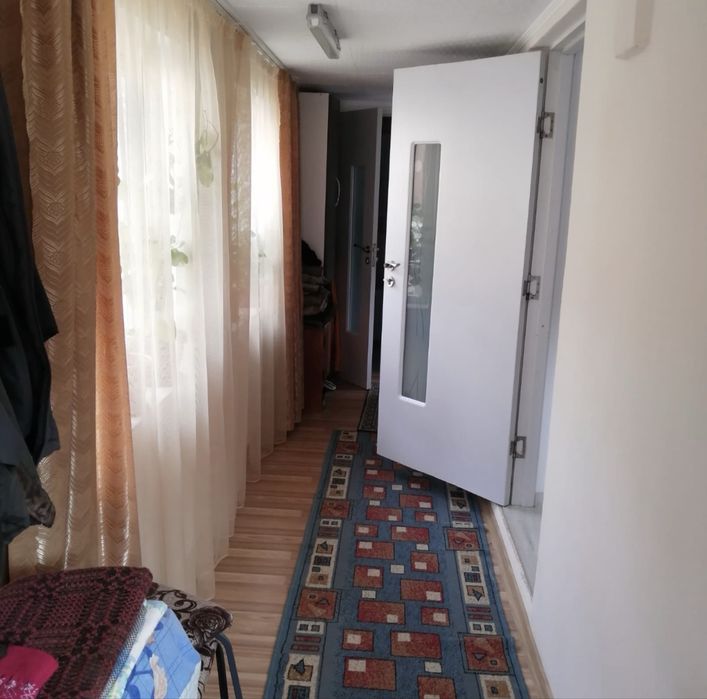 Vand teren zona de deal 9,5 Ha, si Casa de Vacanta