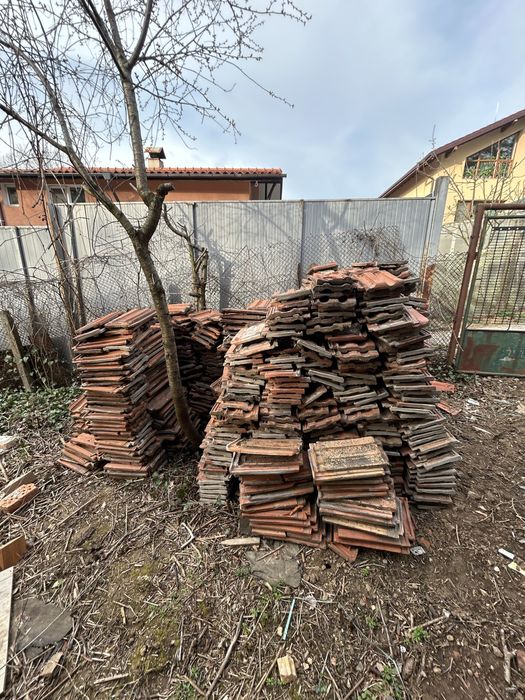 Подарявам керемиди и дървен материал от покрив / София