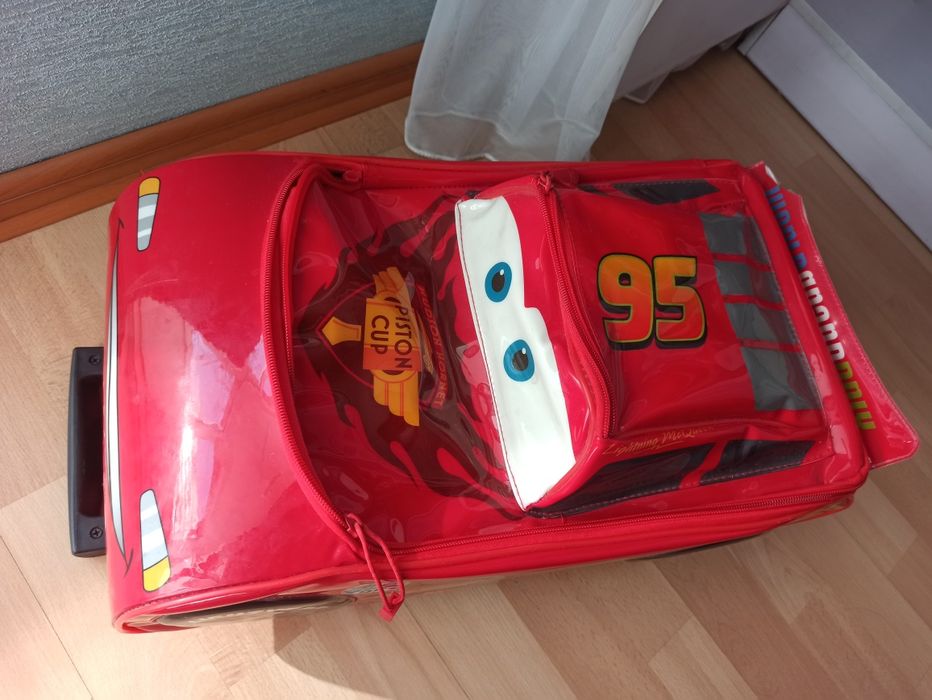 Чемодан детский дорожный