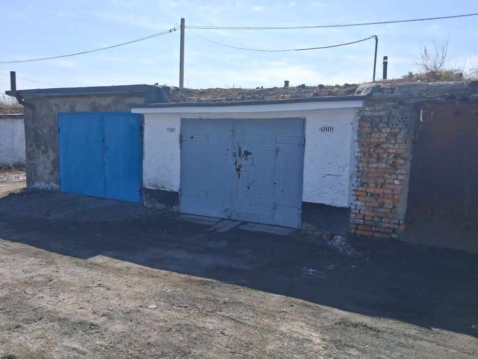 Продаю гараж на болоте