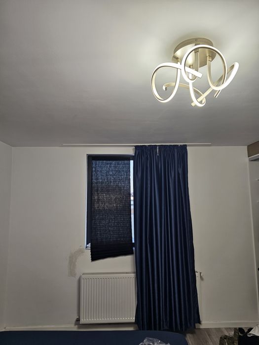 Vand lustre/ aplici/candelabre led cu posibilitate de reglare a intensitatii.