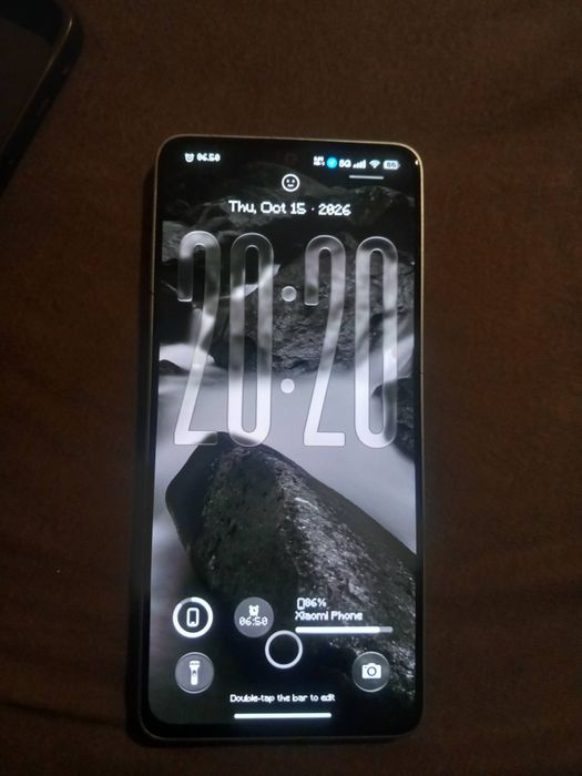Продавам Redmi Note 13 Pro