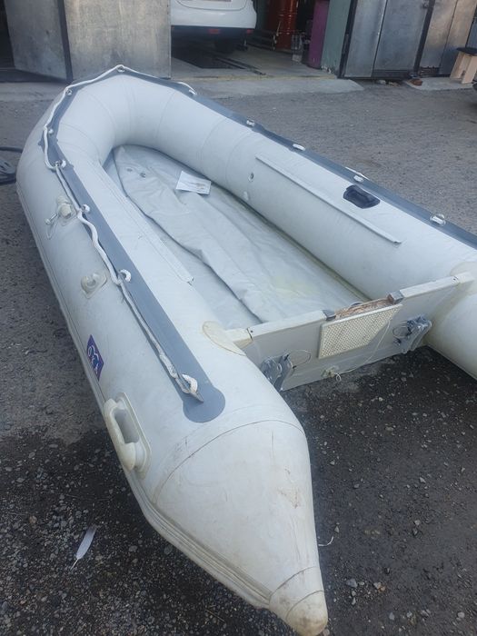 Продам лодку вместе с мотором