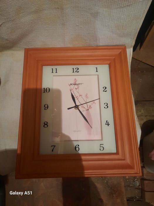 Настенные часы ттттт