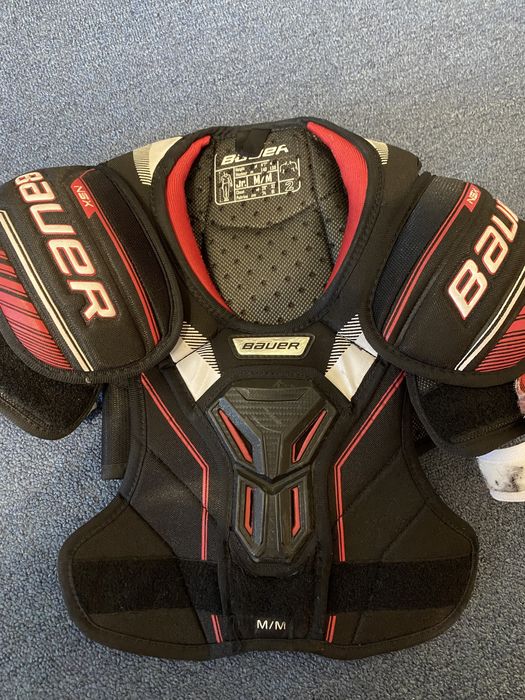 Продам хоккейную форму