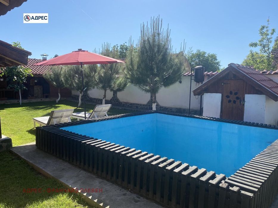 Къща в Плевен, област-с.Брест площ 200 цена 120000