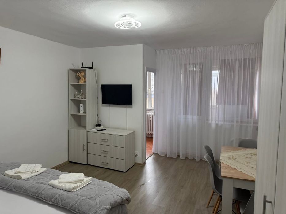 Garsoniera regim hotelier